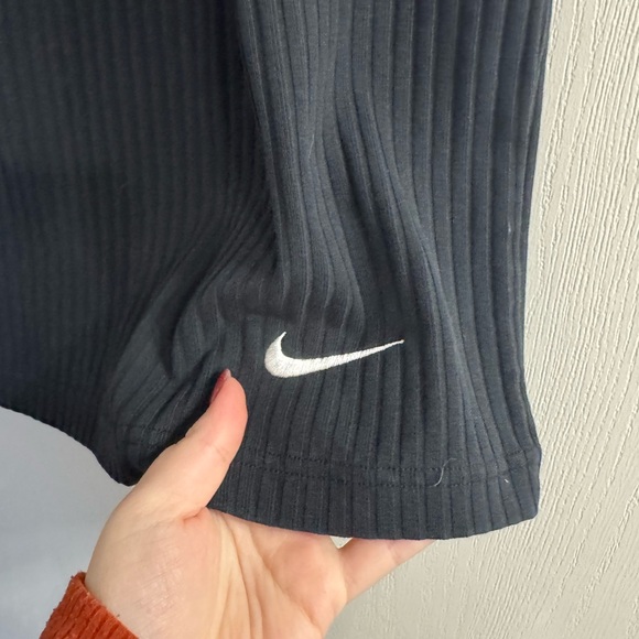 Nike Chill Knit Slim Ribbed Midi Skirt - Picture 7 of 10